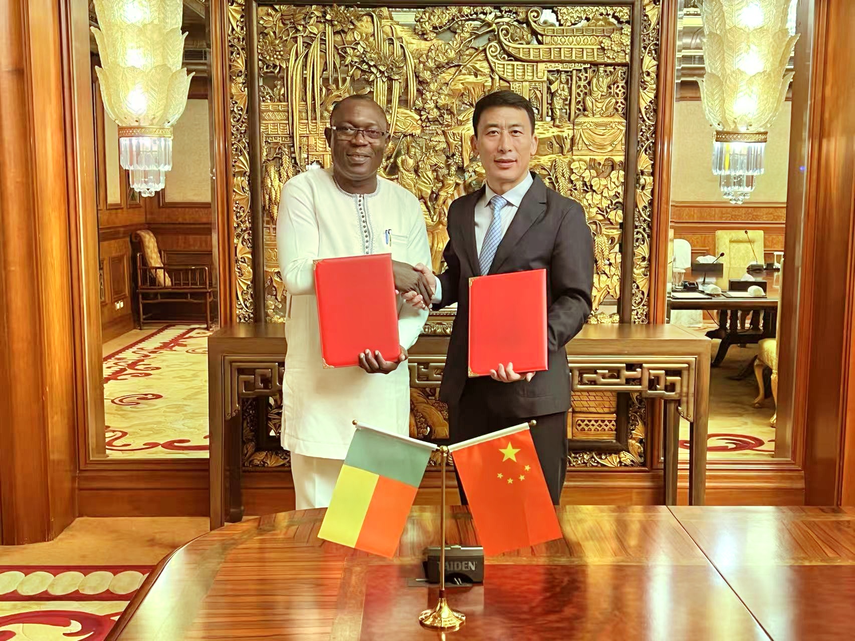 海科中心与贝宁食品安全局在上海签署合作协议